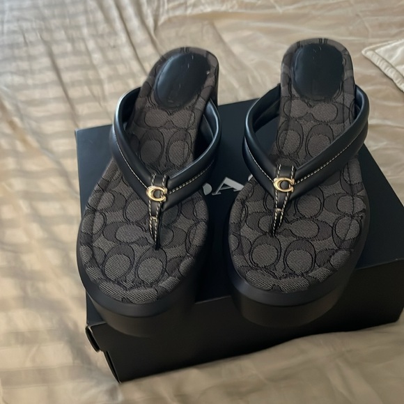 Black leather wedge - Picture 12 of 17